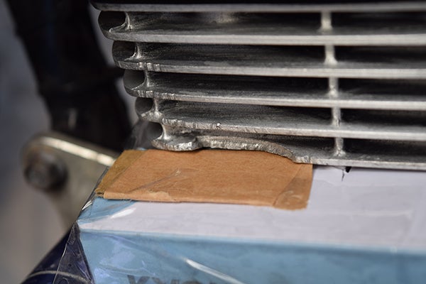 XJR400R エンジンフィン パテ盛