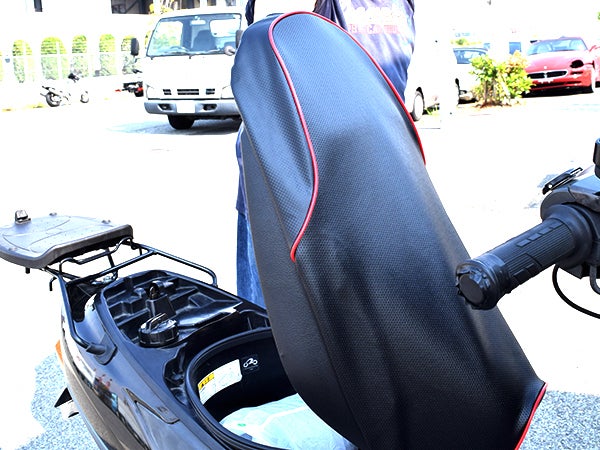 V125 シートカバー装着方法