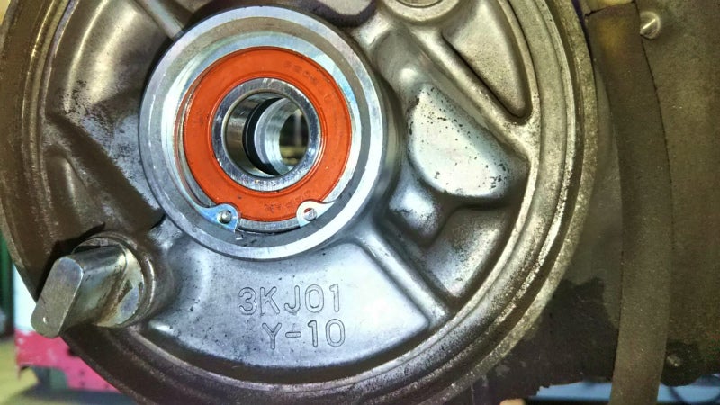 アプリオ　トランスミッションベアリング交換