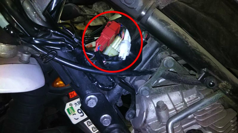 セロー250　レギュレーター交換