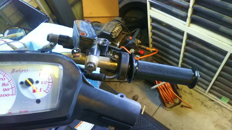 アドレスV100 マスターシリンダー交換