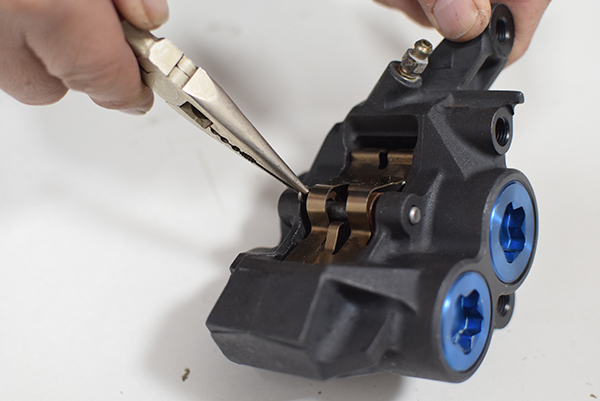 XJR400R RH02J キャリパー 分解