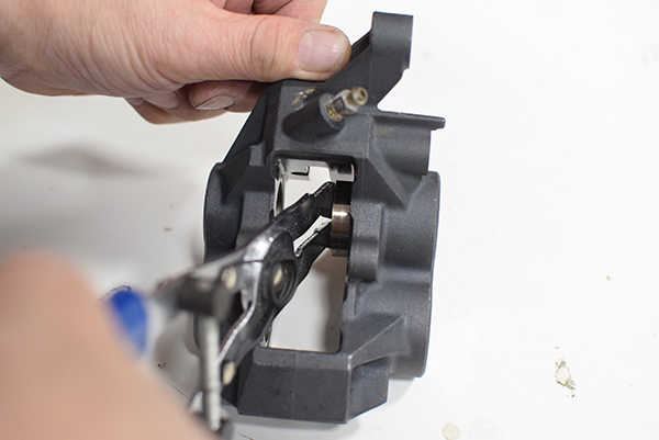 XJR400R RH02J キャリパー ピストン抜き