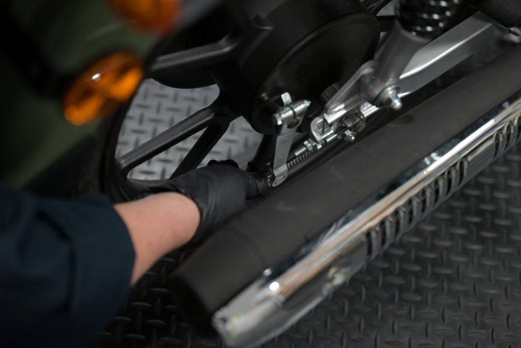 クロスカブ110 JA60のリアブレーキアジャスタボルト