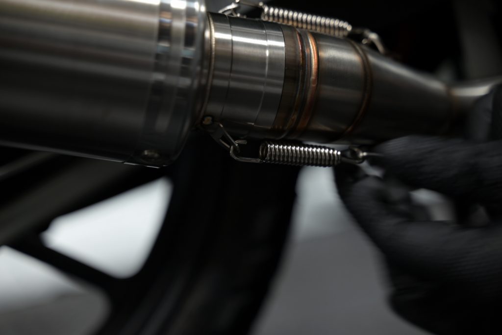 クロスカブ110 JA60のサイレンサー取付状態