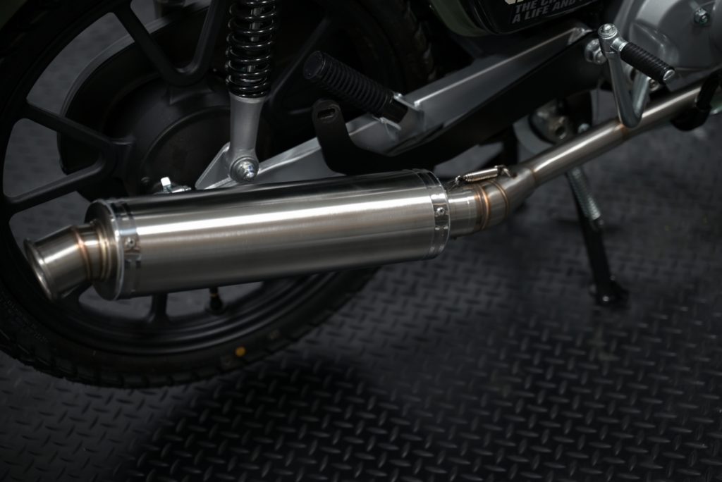 クロスカブ110 JA60のサイレンサー取付状態