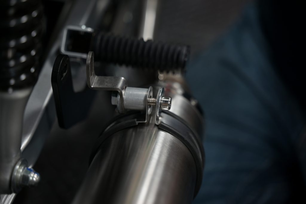 マフラーバンド仮組み状態