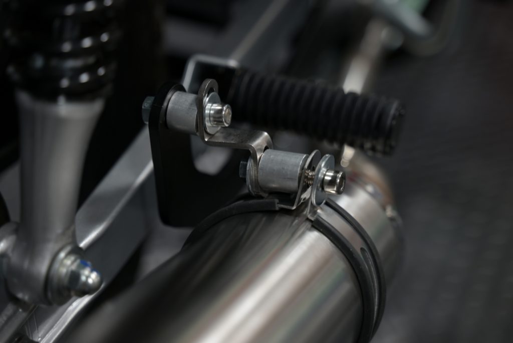 マフラーバンド仮組み状態